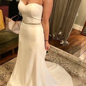 Sample Wedding Dress - Robert Bullock NEVER WORN